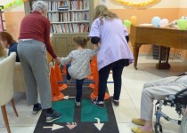 Kermesse intergénérationnelle à la halte-garderie La môme de la Fondation Oeuvre de la Croix Saint-Simon