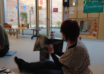 Atelier sensibilisation au livre dans le multi-accueil La ballon rouge de la Fondation Oeuvre de la Croix Saint-Simon
