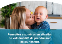 Une maman et son enfant en situation de handicap